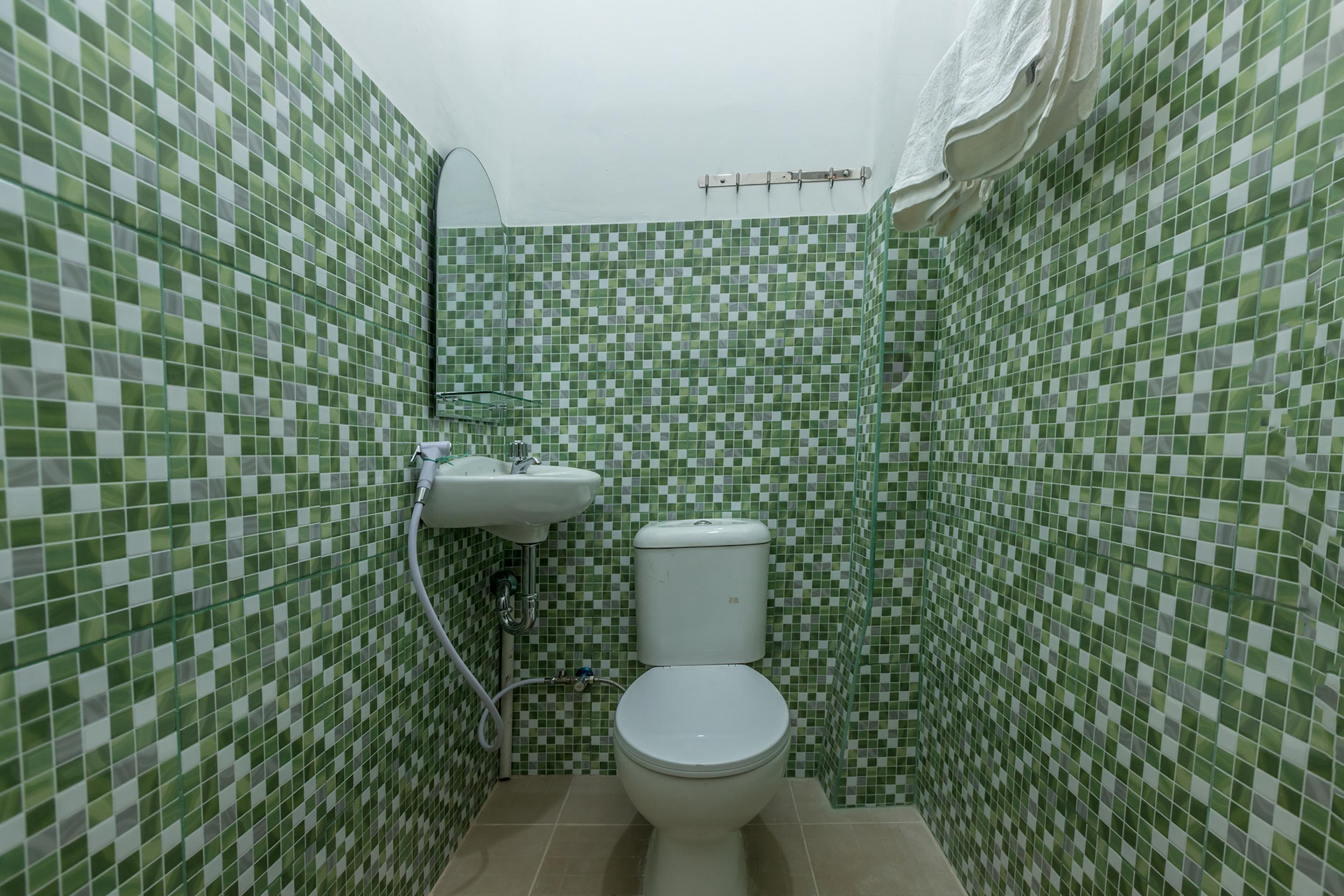 OYO 1487 Residence Khoe Near RS Royal Taruma Cakarta Dış mekan fotoğraf