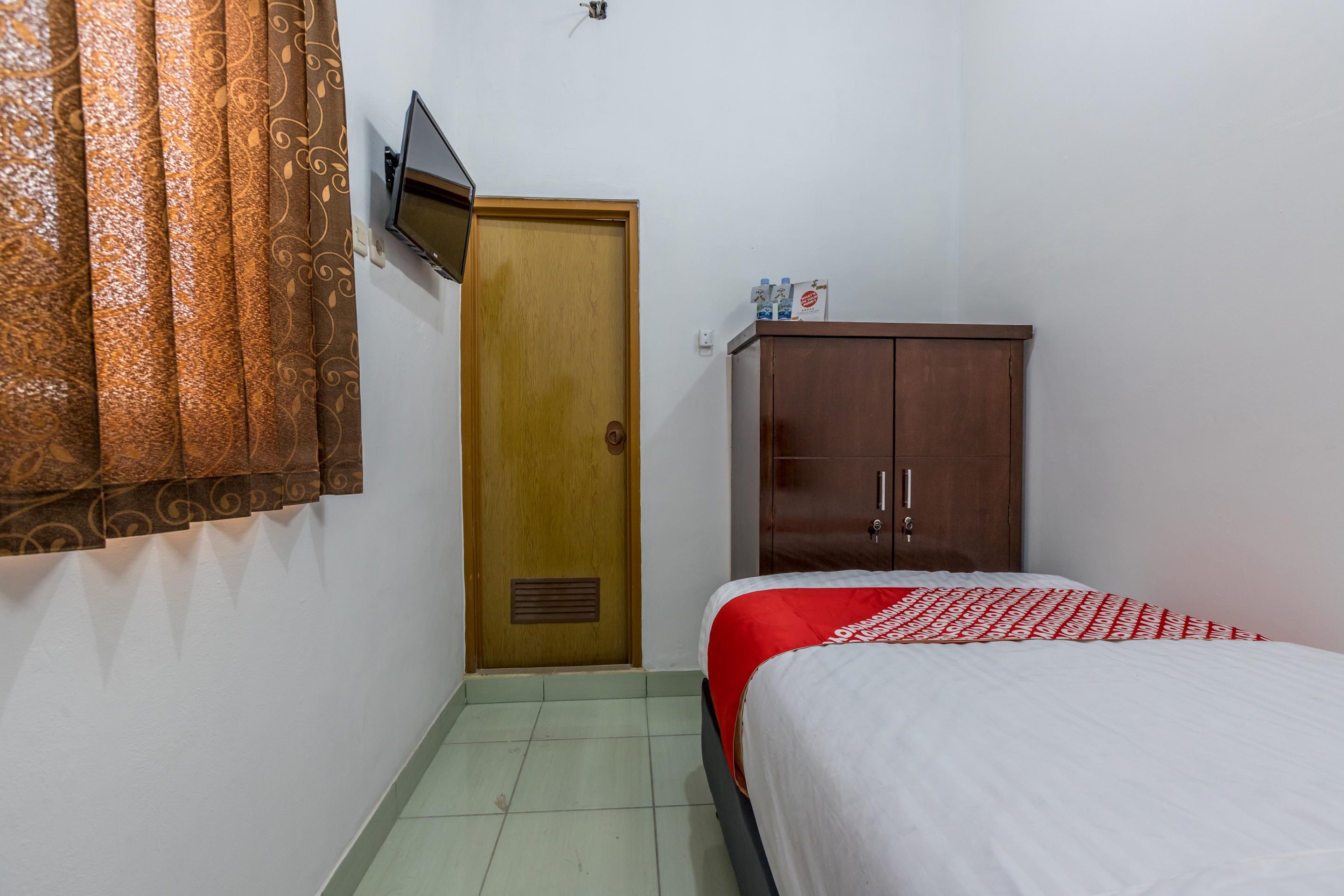 OYO 1487 Residence Khoe Near RS Royal Taruma Cakarta Dış mekan fotoğraf