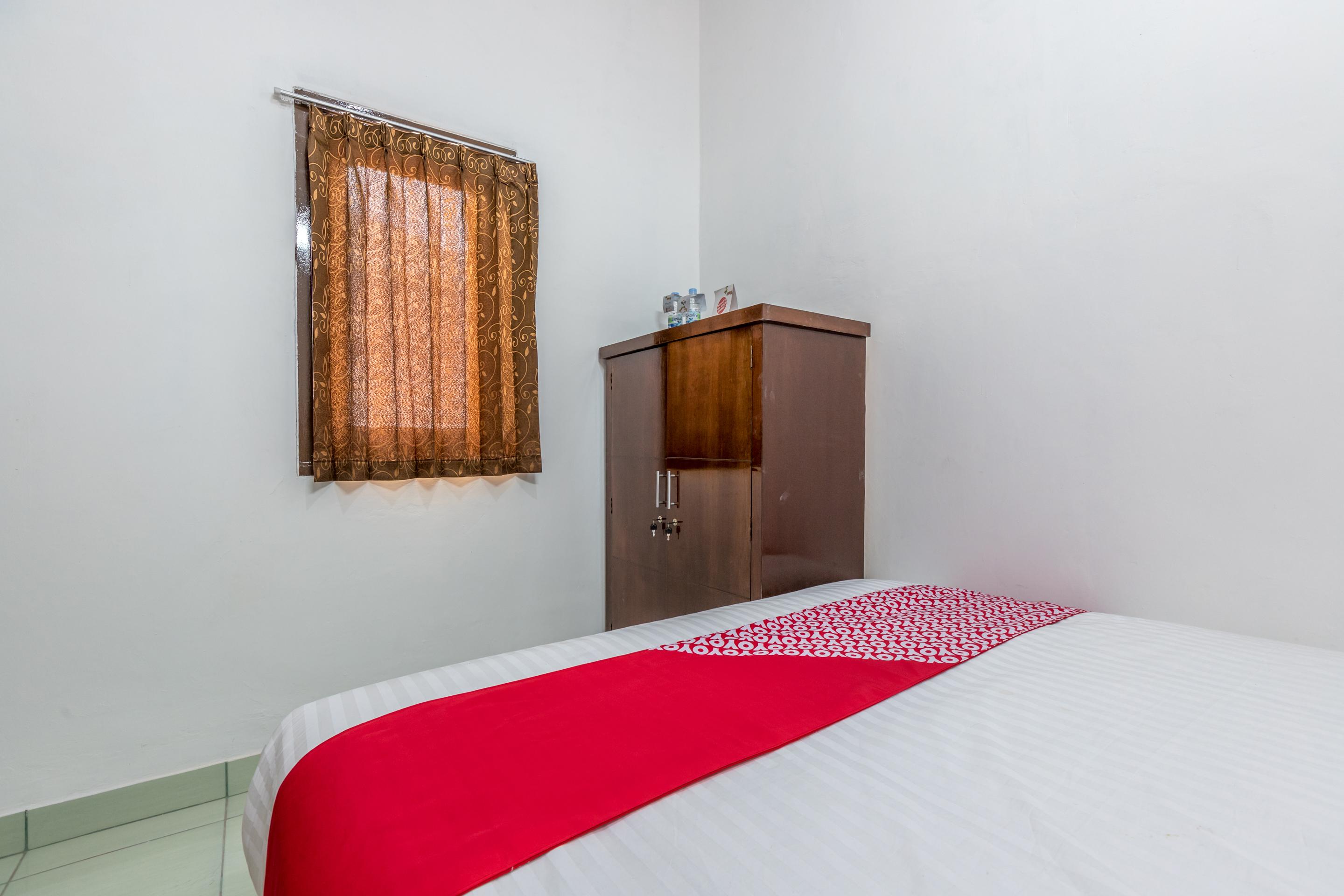 OYO 1487 Residence Khoe Near RS Royal Taruma Cakarta Dış mekan fotoğraf