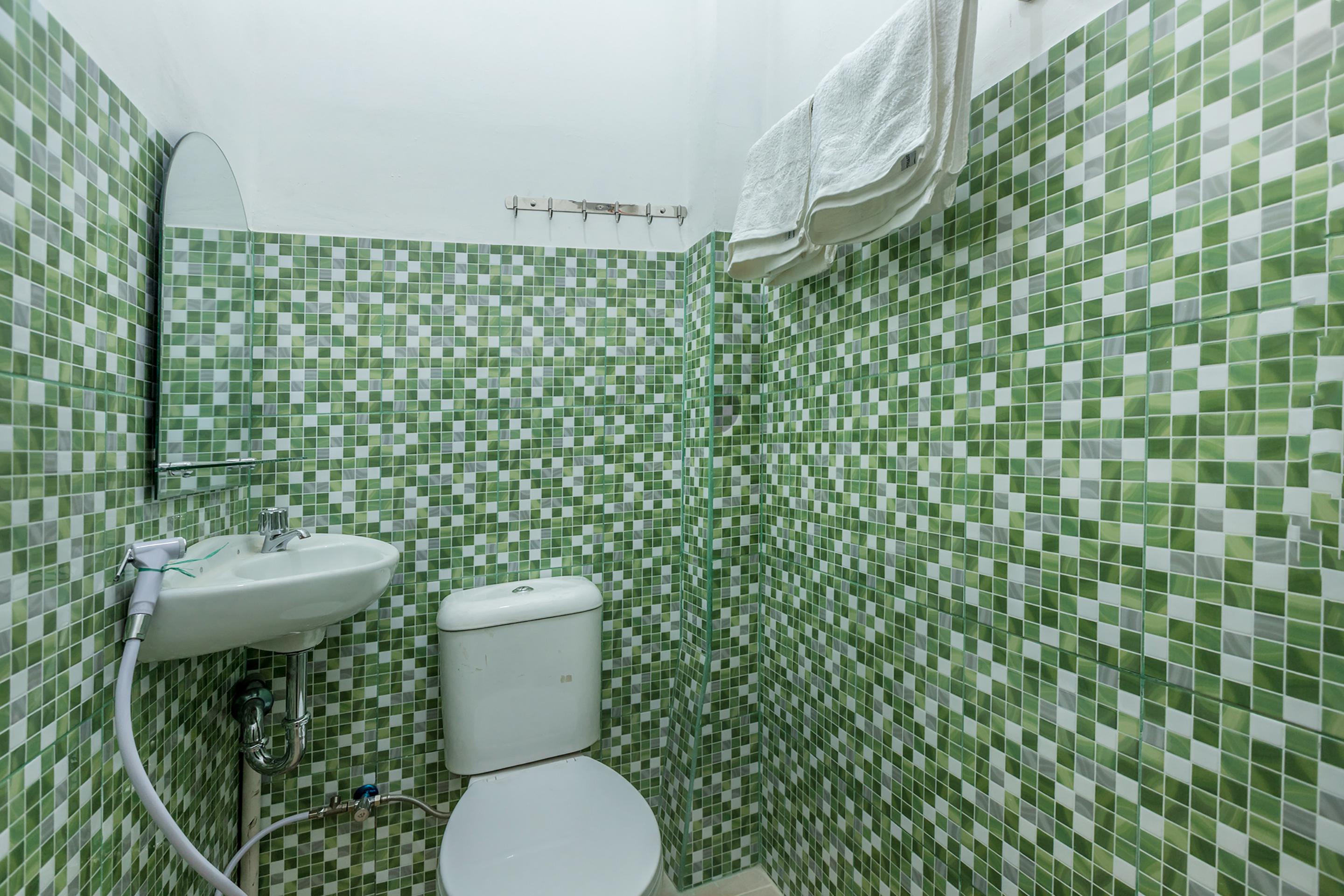 OYO 1487 Residence Khoe Near RS Royal Taruma Cakarta Dış mekan fotoğraf