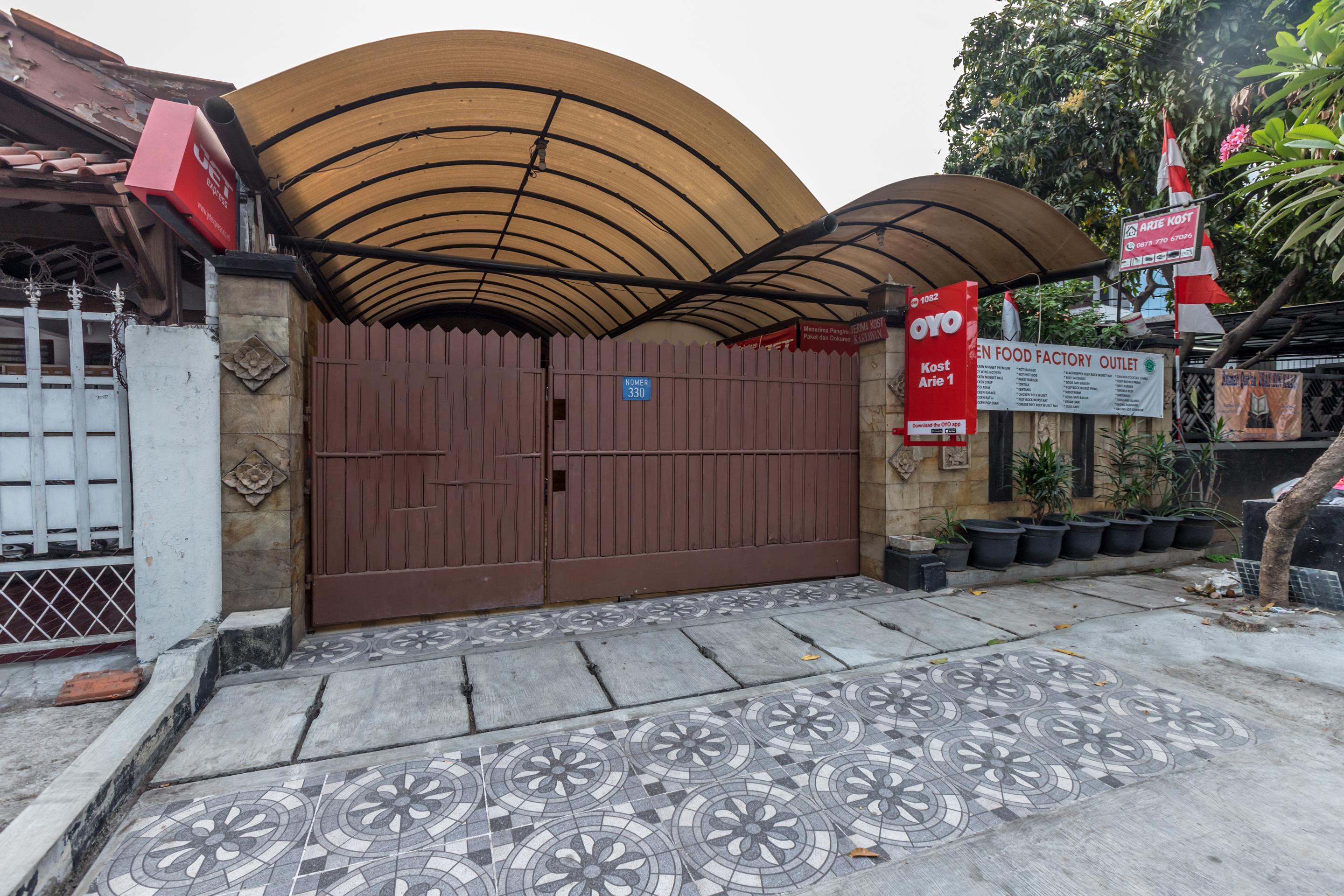 OYO 1487 Residence Khoe Near RS Royal Taruma Cakarta Dış mekan fotoğraf