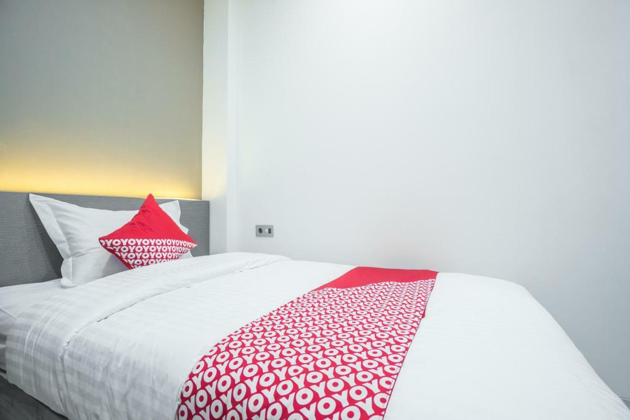 OYO 1487 Residence Khoe Near RS Royal Taruma Cakarta Dış mekan fotoğraf