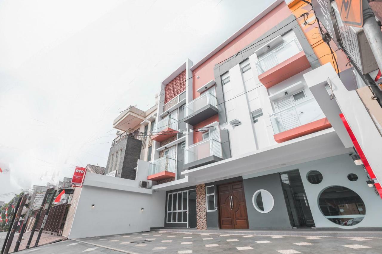 OYO 1487 Residence Khoe Near RS Royal Taruma Cakarta Dış mekan fotoğraf