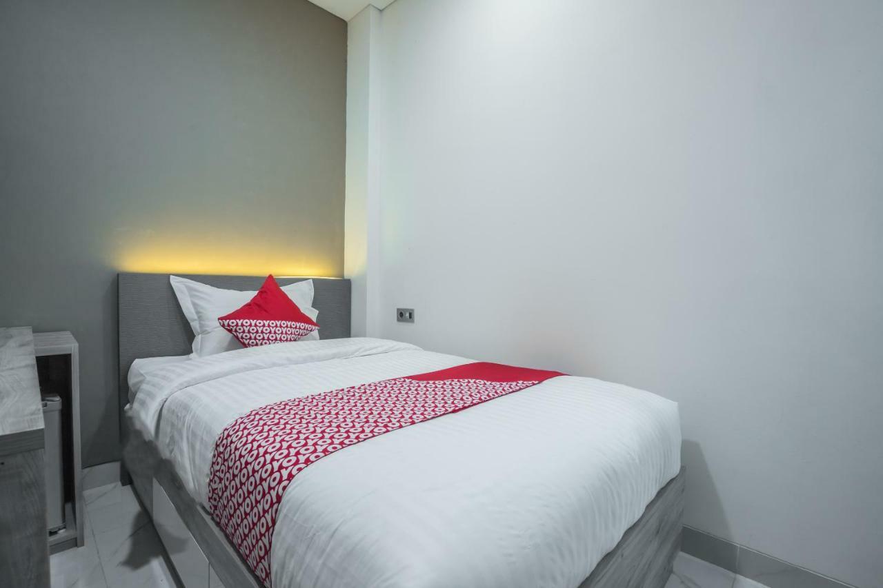 OYO 1487 Residence Khoe Near RS Royal Taruma Cakarta Dış mekan fotoğraf
