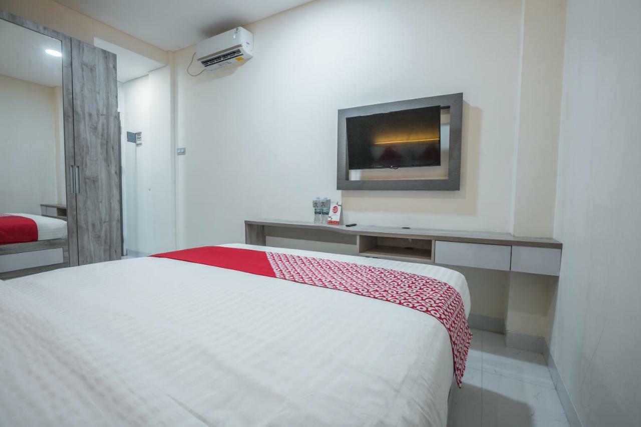 OYO 1487 Residence Khoe Near RS Royal Taruma Cakarta Dış mekan fotoğraf