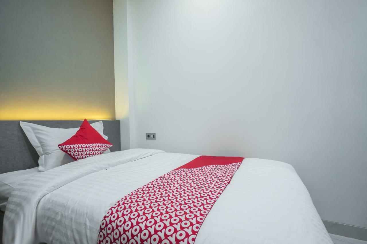 OYO 1487 Residence Khoe Near RS Royal Taruma Cakarta Dış mekan fotoğraf